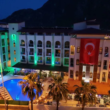 Diana Hotel *